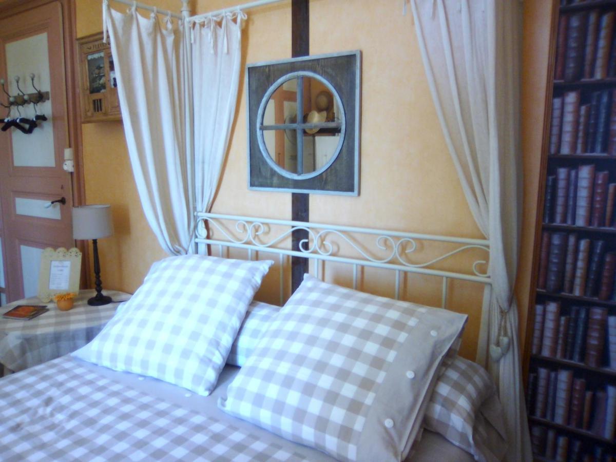 La Ganse Blanche Bed & Breakfast Usson-en-Forez Eksteriør bilde